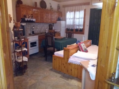 Kitchen or kitchenette, Living room, Seating area