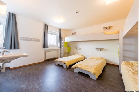 Photo of the whole room, Bedroom, bunk bed