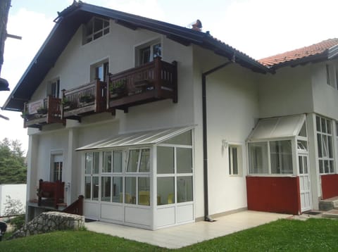 Facade/entrance, Day, Summer, Garden, View (from property/room), Balcony/Terrace