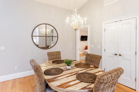 The Newport Lofts - 359 Thames Street Apartment in Newport