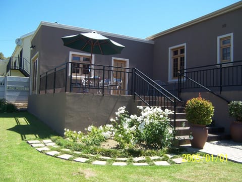 Berg en Dal Guesthouse Bed and Breakfast in Western Cape