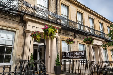 Property building, Facade/entrance, Property logo or sign, Street view