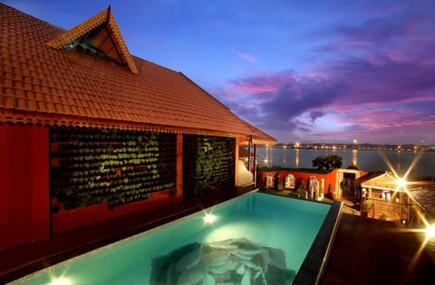 Swimming pool, Swimming pool