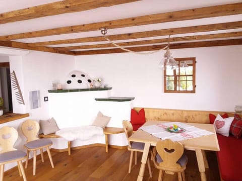 Dining area, Garden view, Mountain view