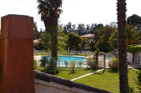 Property building, Pool view