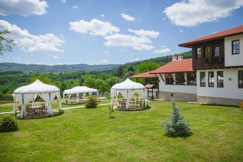 Facade/entrance, Garden, Mountain view
