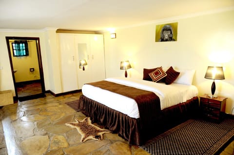 Natural landscape, Garden, Bathroom, Coffee/tea facilities, View (from property/room), Dining area, Bedroom, Non alcoholic drinks