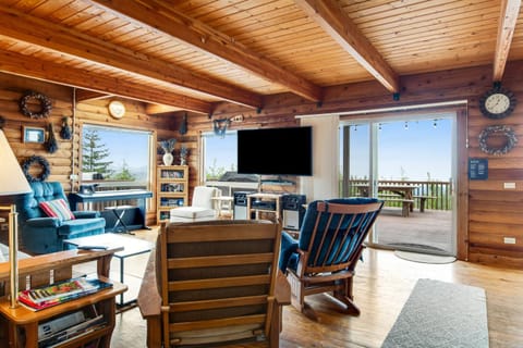 Port Angeles Blue Mountain Lodge with Bunkhouse House in Olympic National Park