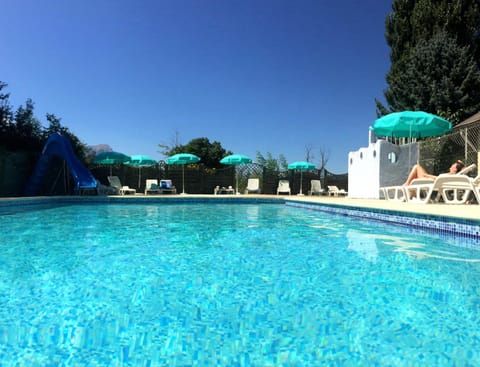 Swimming pool