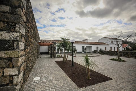Facade/entrance, Landmark view
