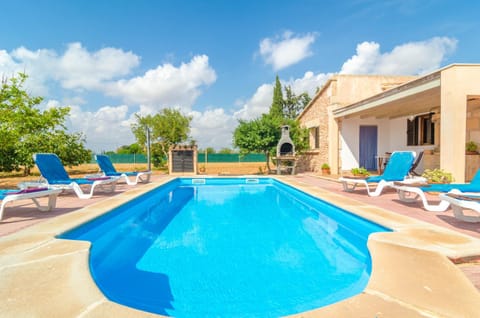 BBQ facilities, Swimming pool