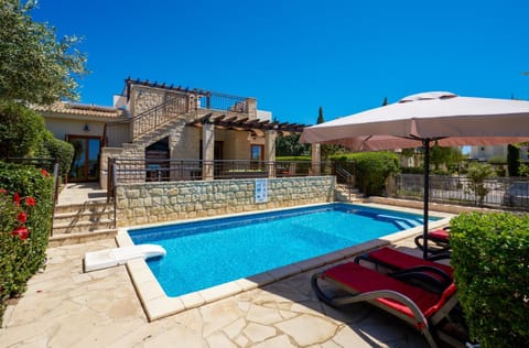 Property building, Balcony/Terrace, Swimming pool
