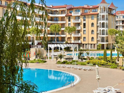Property building, Pool view, Swimming pool