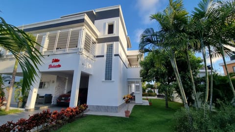 Property building, Garden view