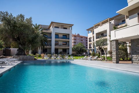 Garden, Balcony/Terrace, Lounge or bar, Swimming pool