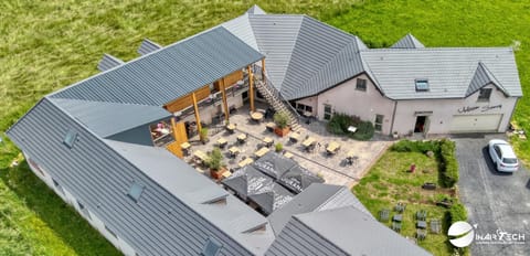 Property building, Bird's eye view, Garden