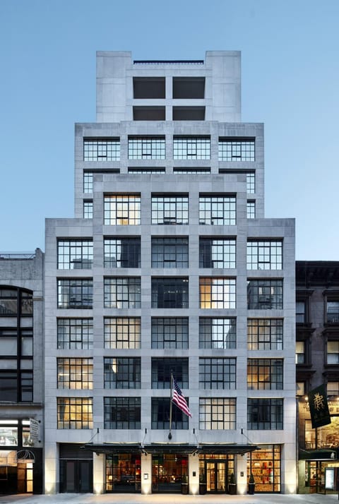 Facade/entrance