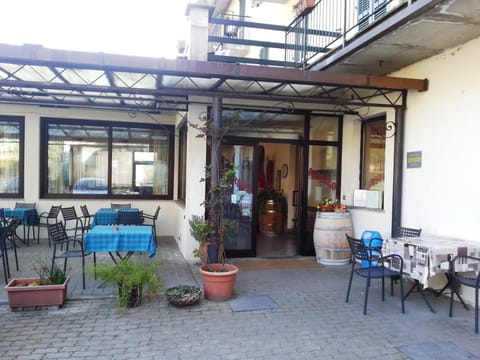 Inner courtyard view