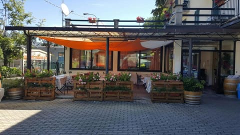 Inner courtyard view