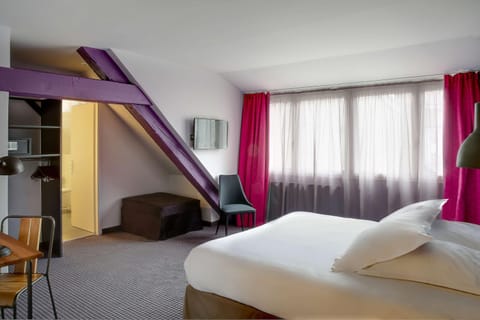 Photo of the whole room, On site