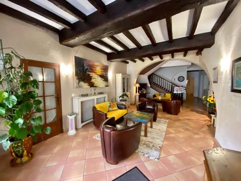 Property building, Living room, Lobby or reception