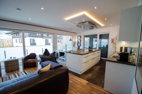 Kitchen or kitchenette, Living room, Seating area