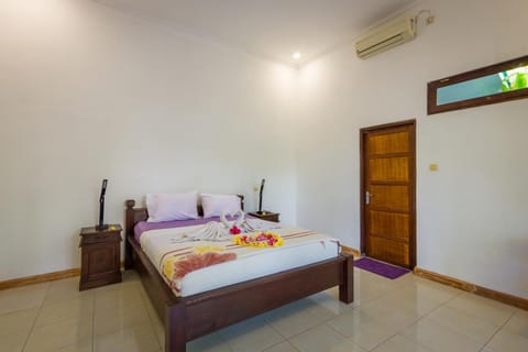 Photo of the whole room, Bedroom, bunk bed