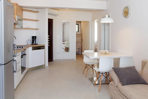 Apartments Lena Apartment in Bol