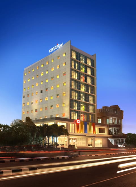 Facade/entrance, On site