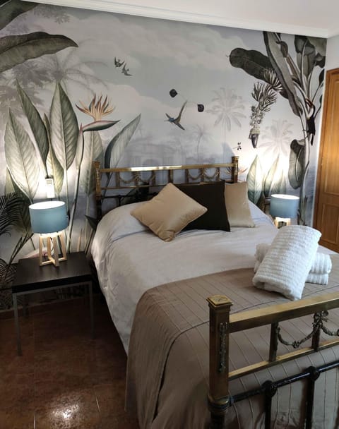Photo of the whole room, Decorative detail, Bedroom