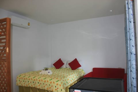 Baan Sri Lanta Sand Bed and Breakfast in Sala Dan