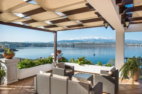 Spring, Balcony/Terrace, Mountain view, Sea view