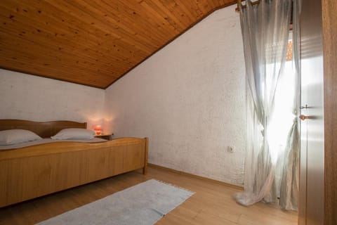 Bed, Balcony/Terrace, Bedroom