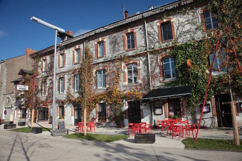 Facade/entrance, Balcony/Terrace