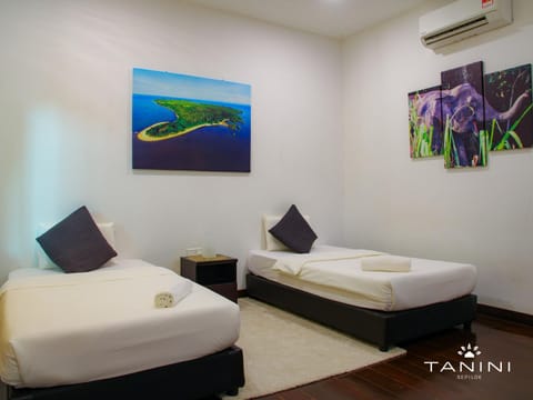 Property building, Bedroom, air conditioner