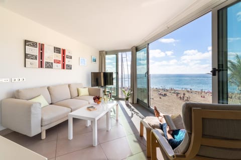TV and multimedia, Living room, Beach, Sea view