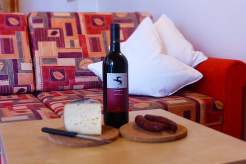 Food close-up, Living room