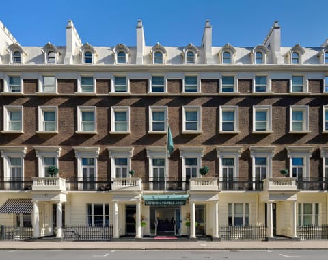 Property building, Facade/entrance, Day