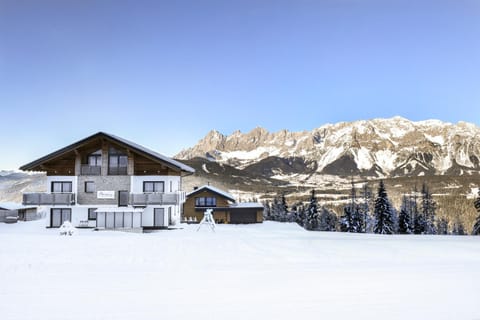 Property building, Day, Natural landscape, Winter, Mountain view
