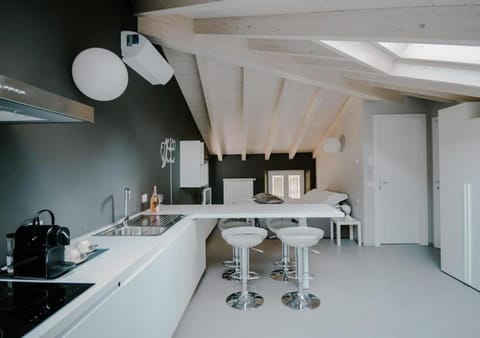 Kitchen or kitchenette, Dining area, stove, stove
