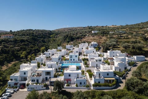 Property building, Neighbourhood, Natural landscape, Location, Parking