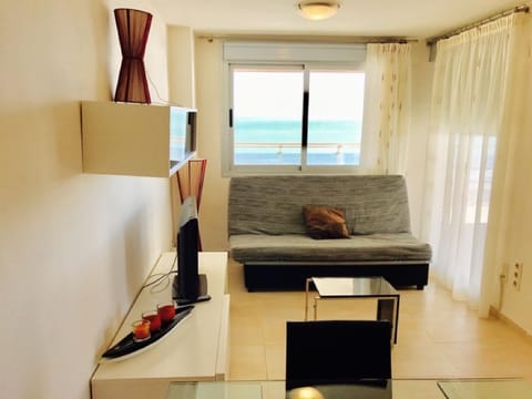 Living room, Photo of the whole room