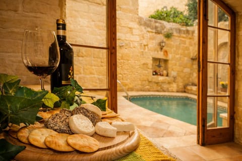 Decorative detail, Pool view