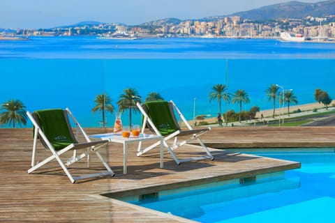 Balcony/Terrace, Beach, Sea view, Swimming pool, Drinks