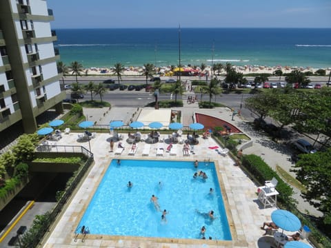 Property building, Nearby landmark, Natural landscape, Balcony/Terrace, Beach, On site, Pool view, Sea view, Swimming pool, sunbed