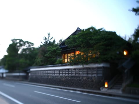 Neighbourhood, Bird's eye view, Street view