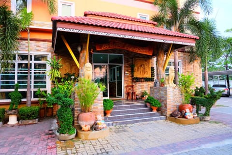 Property building, Facade/entrance