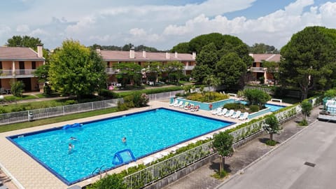 Property building, Natural landscape, Garden view, Pool view, Swimming pool, Parking, sunbed