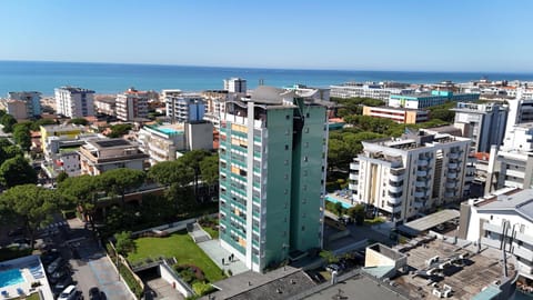 Property building, Neighbourhood, Natural landscape, Bird's eye view, City view, Sea view, Street view