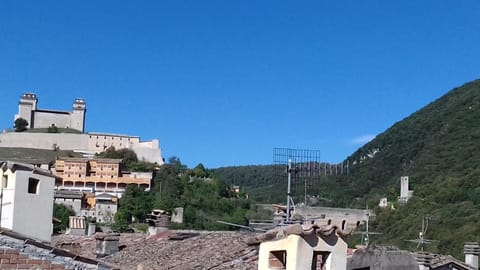 Property building, Nearby landmark, Spring, View (from property/room), Balcony/Terrace, On site, Landmark view